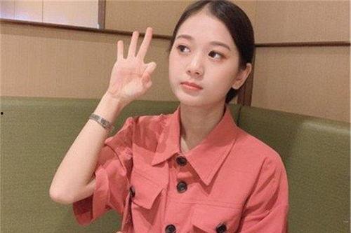 实时爆料张曼如简介视频,揭秘网红背后的真实人生 第1张 实时爆料张曼如简介视频,揭秘网红背后的真实人生 第1张